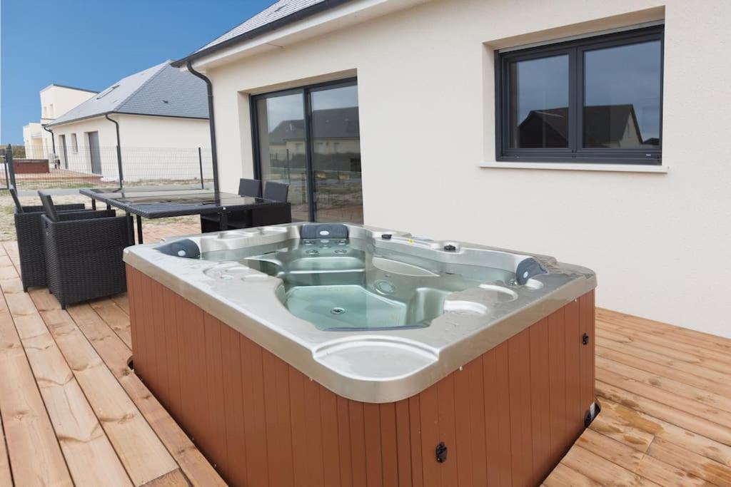 Villa En Bord De Mer Spa / Sauna Bretteville-sur-Ay Екстериор снимка